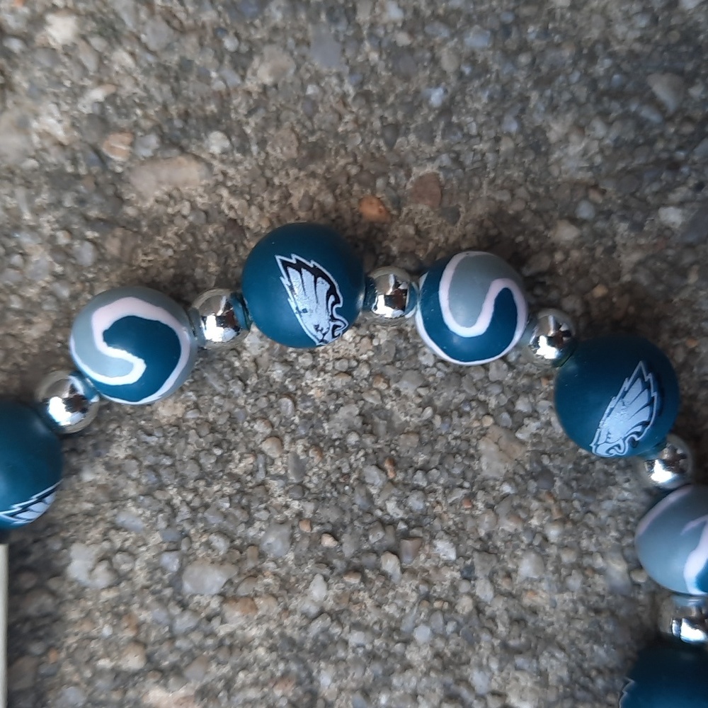 Philadelphia Eagles Bracelet - Picture 2 of 4